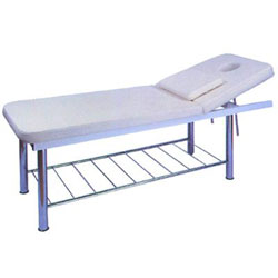 Solid Massage rail table with lift back